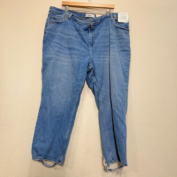 NWT Abercrombie & Fitch Curve Love Ultra High Rise Ankle Straight Jean sz 24R - Picture 2 of 7